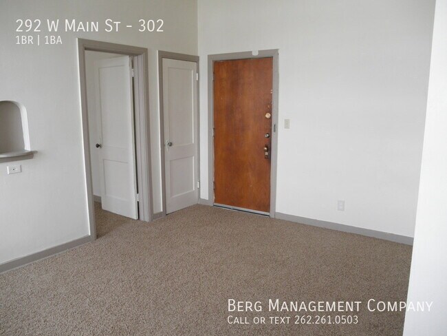 Foto del edificio - 292 W Main St
