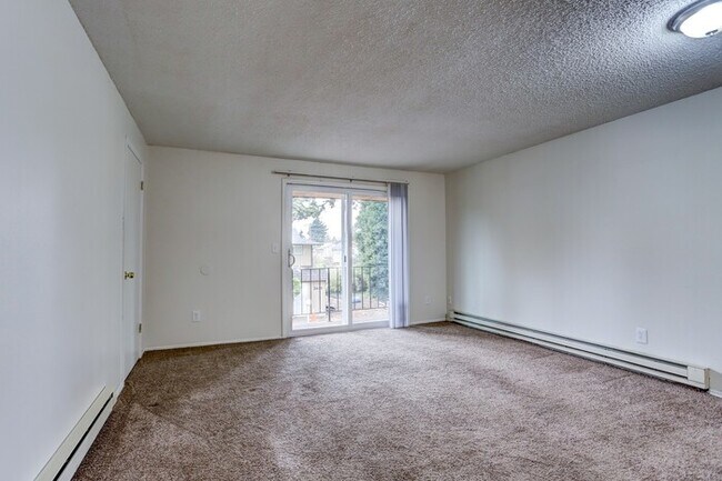Foto del edificio - READY FOR YOU!! - Spacious upper 1 bedroom...