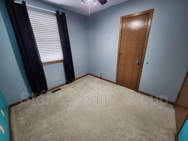 Building Photo - 4391 S Hidden Way St