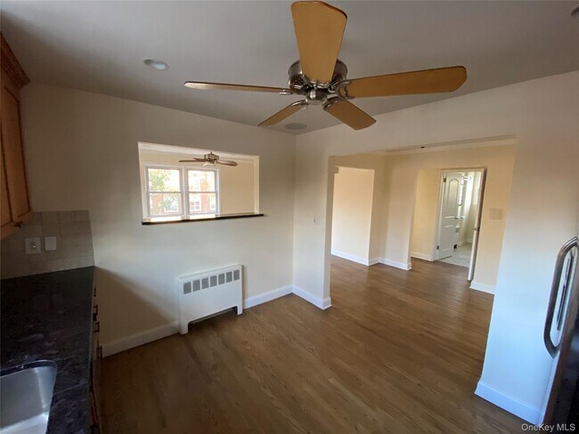 Foto del edificio - 905 Palmer Ave