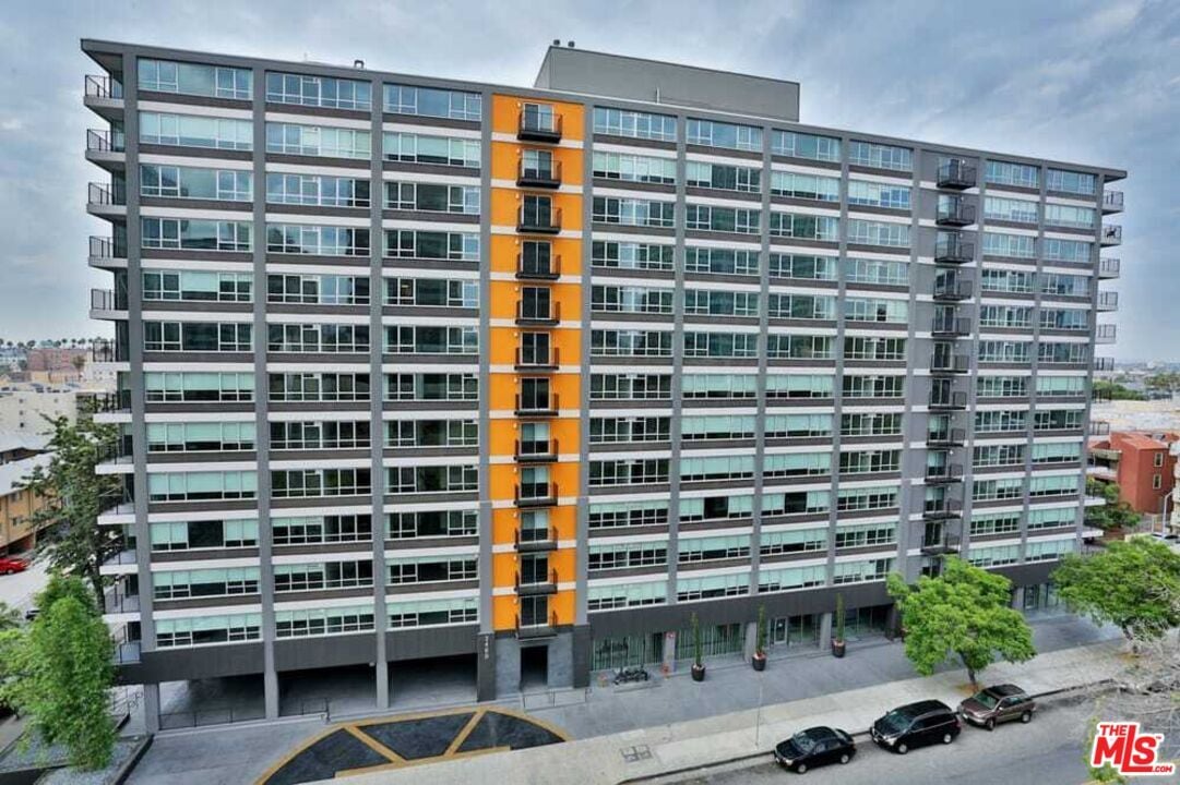 Primary Photo - 3458 W 7th St