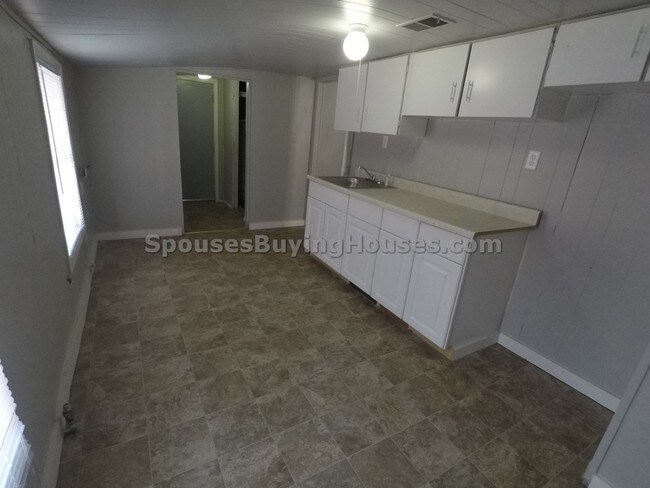 Foto del edificio - 122 W Southern Ave