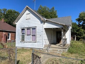 Building Photo - 219 Pine St