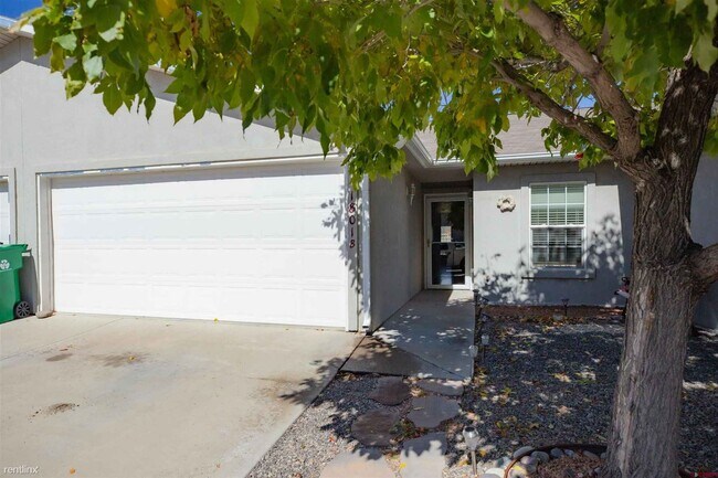 Building Photo - 3 br, 2 bath House - 1801 Estates Dr Unit B