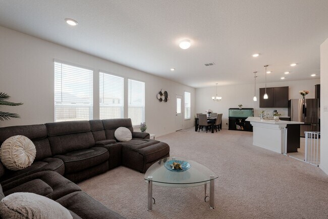 Foto del edificio - Comfort Meets Convenience in a Well-Located Home