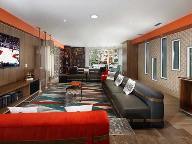 Foto del edificio - 10925 Bluffside Dr
