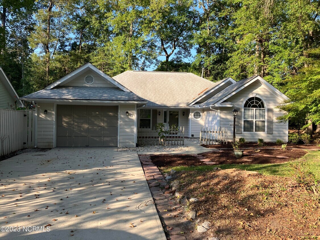 5 Ct 3, Carolina Shores, NC 28467 House Rental in Carolina Shores, NC