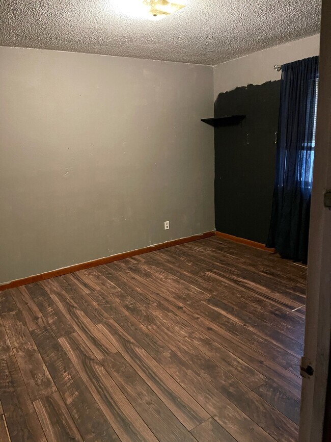 Foto del edificio - 509 E 5th St