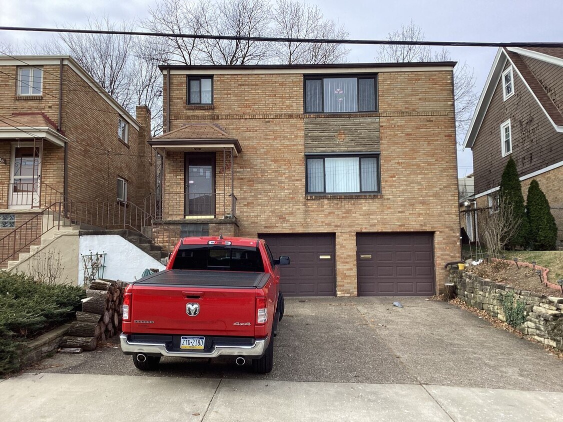 Primary Photo - 2934 Clermont Ave