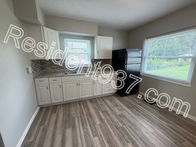 Building Photo - 1641 Horlacher Ave