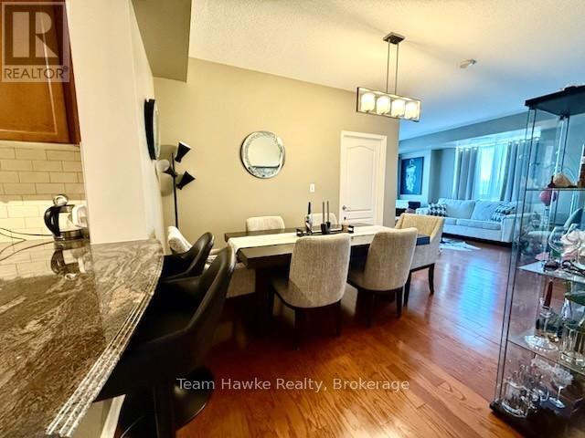 Photo du bâtiment - 699-699 Aberdeen Blvd