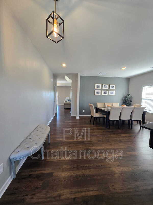 Building Photo - 8631 Briar Rose Pl