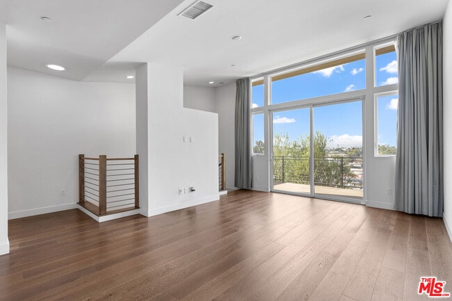 Foto del edificio - 1912 Liberty Ct