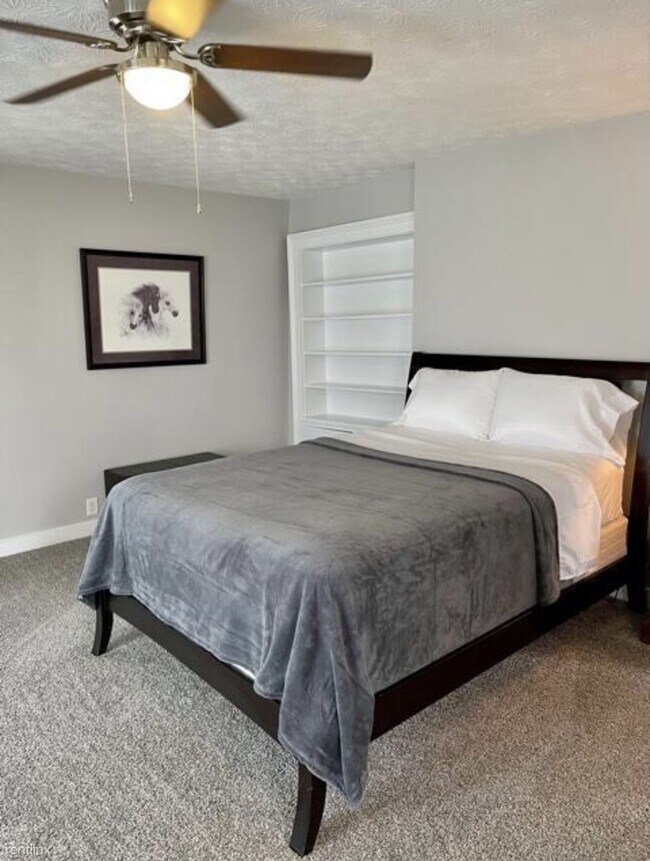 Building Photo - 1 br, 1 bath Duplex - 401 N Greenville St ...