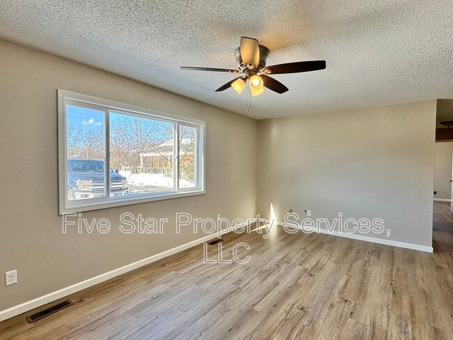 Building Photo - 151 S Durkin Dr