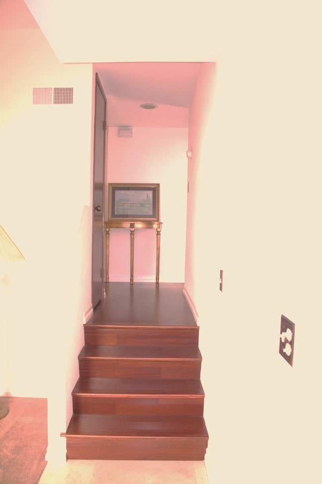 315 S Sierra Madre Blvd, Pasadena, CA 91107 Townhome Rentals in