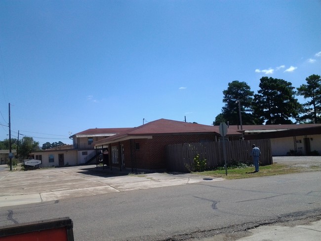 Building Photo - Breckenridge Apartments