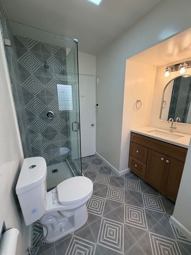 Foto del interior - 204 S Arnaz Drive Apts.