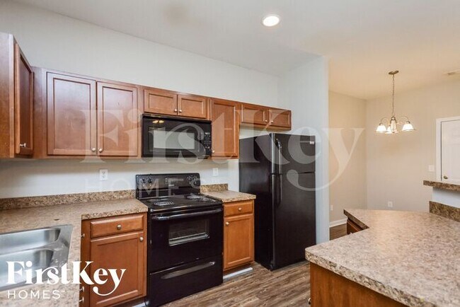 Building Photo - 10134 Benton Woods Dr