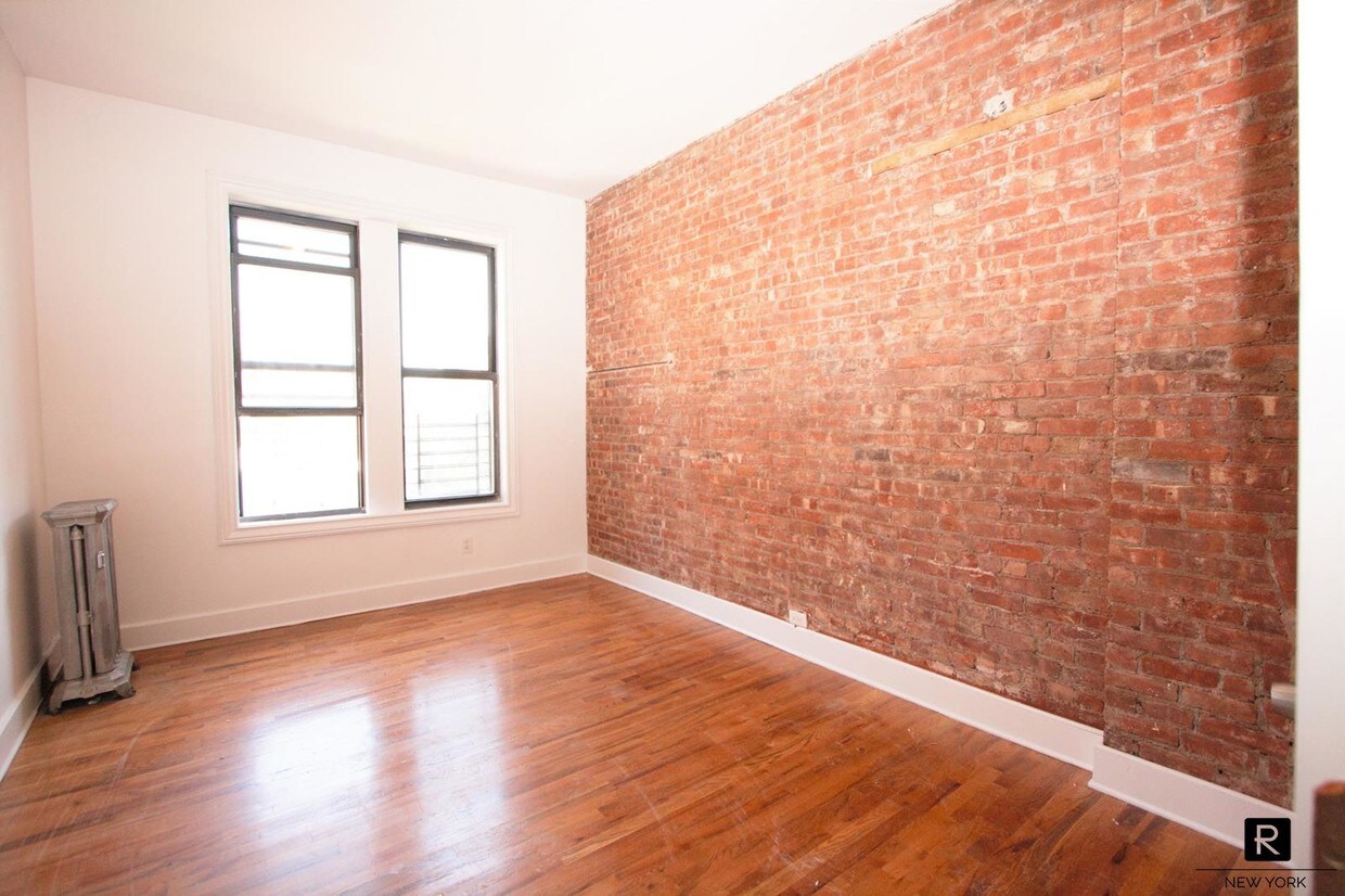 Building Photo - 261 Flatbush Avenue