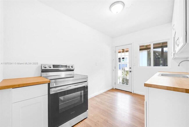 Foto del edificio - 2622 SW 36th Ave