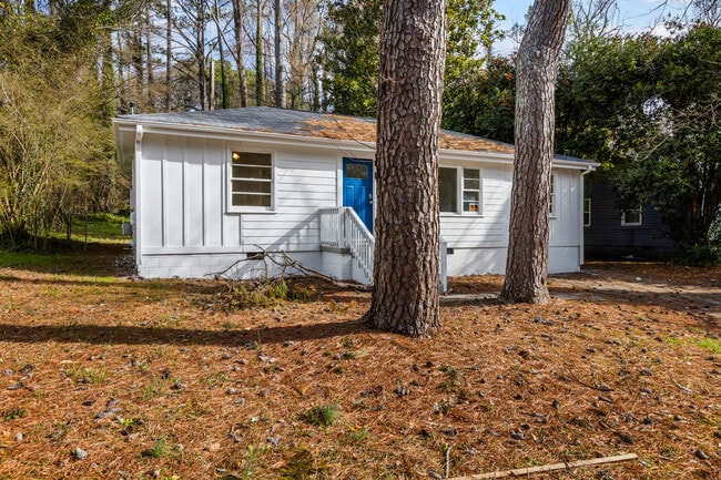Building Photo - 45 Baker Dr SW