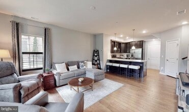 Building Photo - 7075 Darbey Knoll Dr