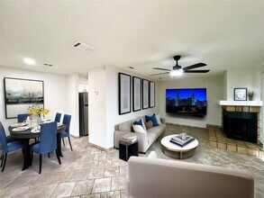 Building Photo - 9317 Pagewood Ln