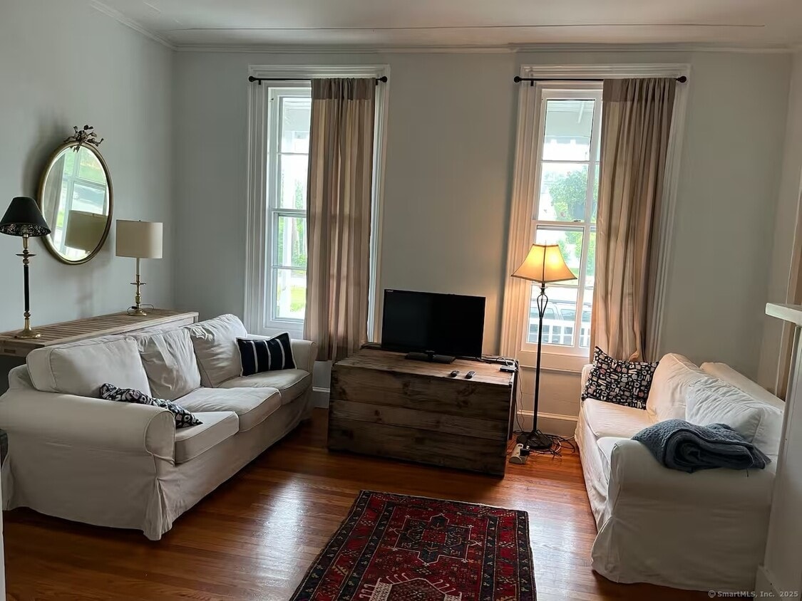 Foto principal - 252 N Water St