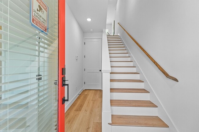 Building Photo - 3903 F Pinemont Dr