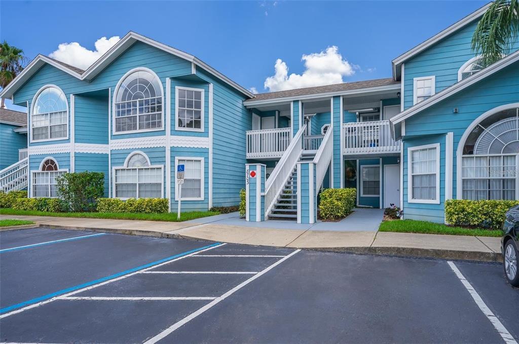 Foto principal - 8703 Knightsbridge Ct