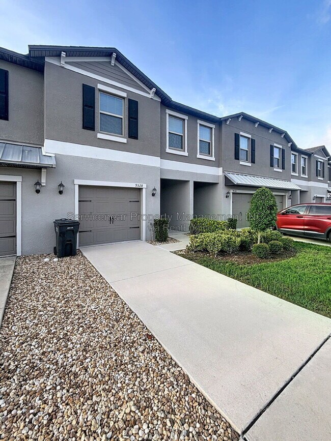 Foto del edificio - 9528 Pembrooke Pines Dr