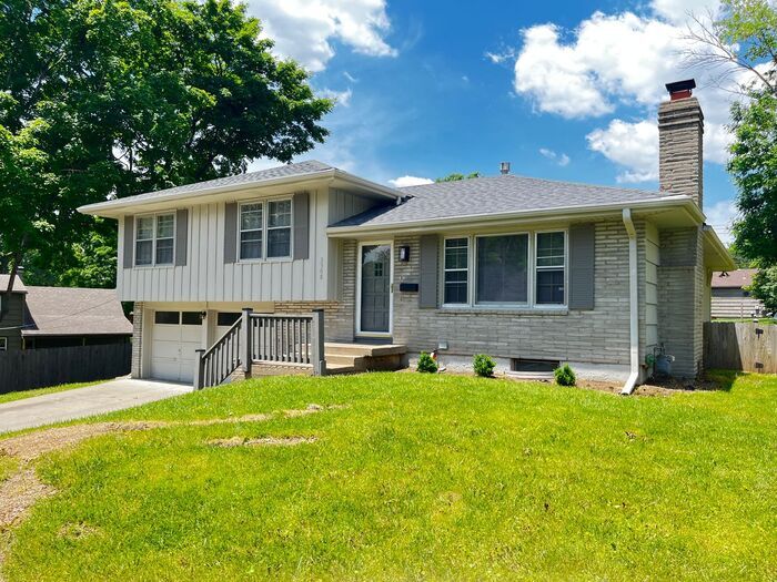 MUST SEE Spacious House with fenced yard... House for Rent in