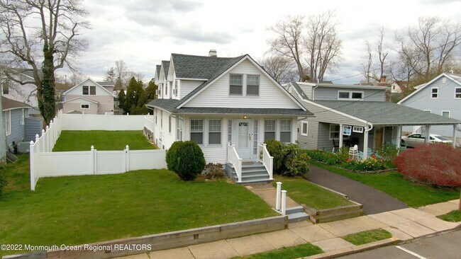 Building Photo - 309 St Louis Ave