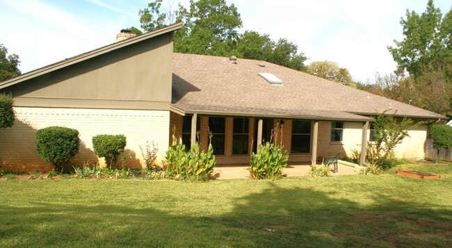 Foto del edificio - 603 Bent Tree Ct