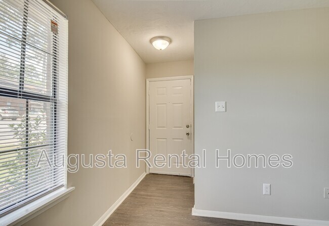 Foto del edificio - 2515 Center West Parkway - 3G