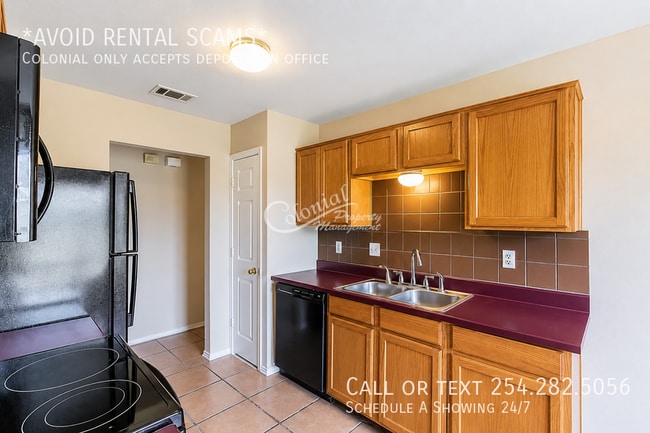 Building Photo - 3407 Warfield Dr