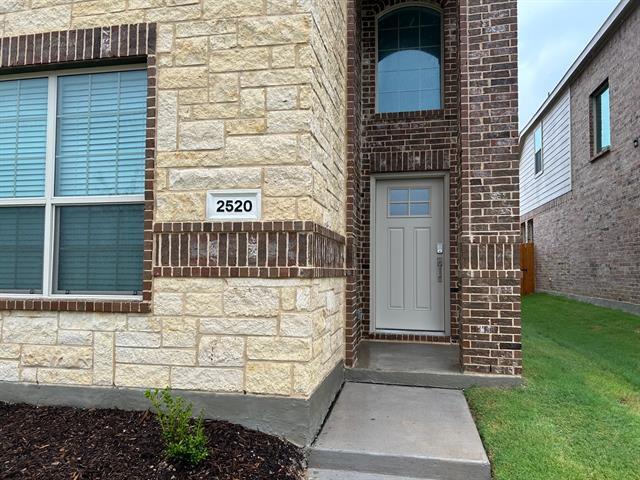 Building Photo - 2520 Northcote Dr