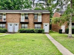 Building Photo - 113 Timber Ln