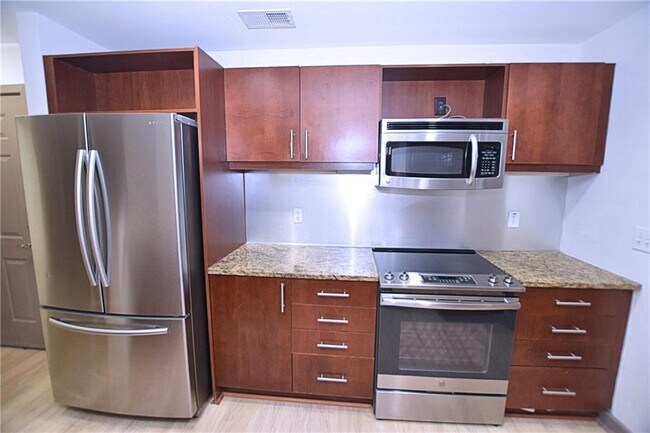 Foto del edificio - 390 17th St NW