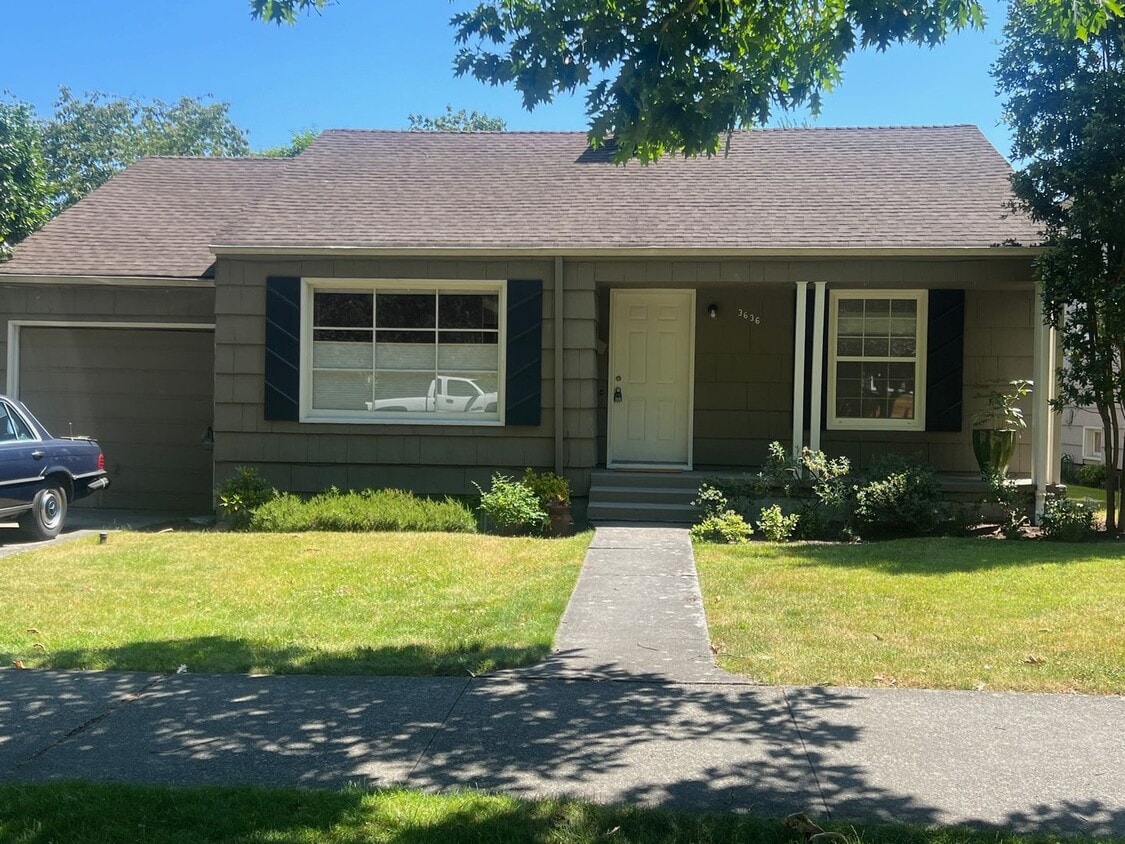 Primary Photo - Beautiful 2 Bedroom/1 Bath Home in Magnolia for Rent!