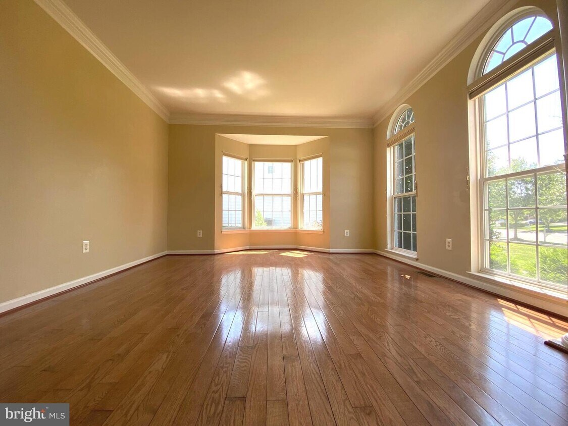 5235 Harvey Ln, Ellicott City, MD 21043 House Rental in Ellicott City