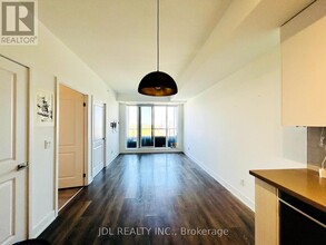 Building Photo - 297-1297 Oak Walk Dr