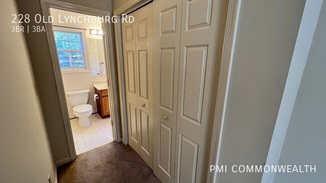 Foto del edificio - "Charming 3-Bed Home on Old Lynchburg Rd: ...