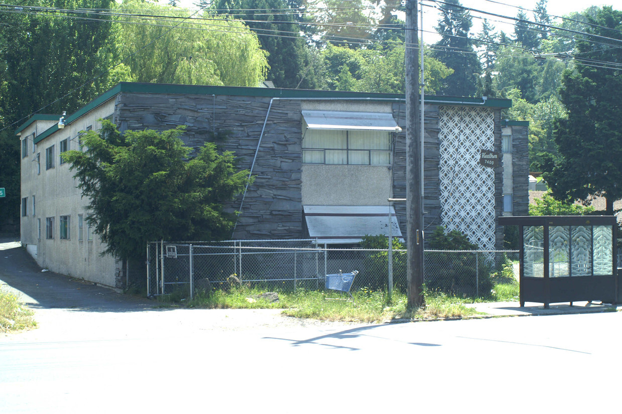 Building Photo - Heather Apartments