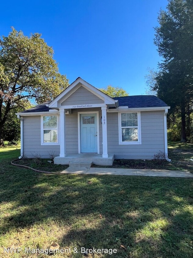 Primary Photo - 3 br, 2 bath House - 103 Wade St.