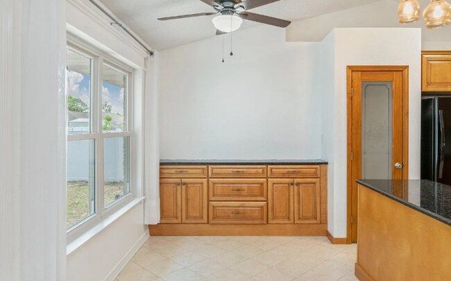 Building Photo - 304 Seattle Slew Ct