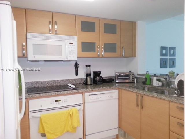 Primary Photo - 2101 Brickell Ave