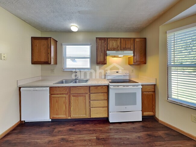 Foto del edificio - 1960 Queens Meadow Ln