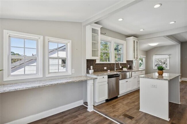 Foto del edificio - 1654 Westhaven Dr SW
